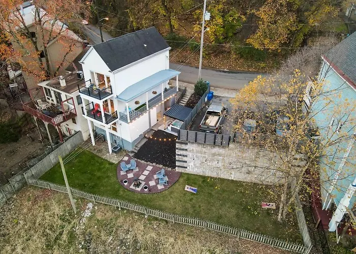 Holiday home View Sanctuary With Hot Tub *