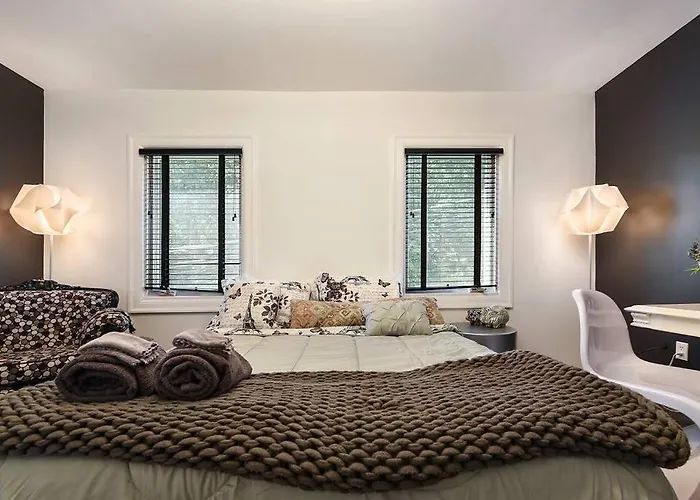 View Sanctuary With Hot Tub