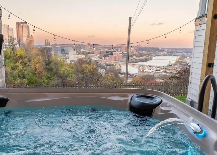 View Sanctuary With Hot Tub Holiday home *