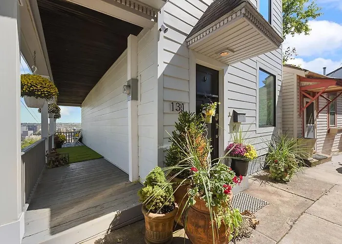 View Sanctuary With Hot Tub Holiday home