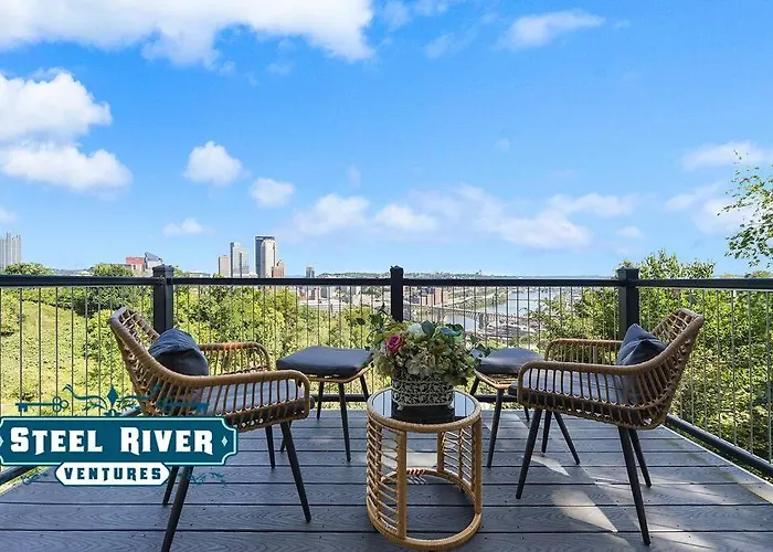 View Sanctuary With Hot Tub * Pittsburgh