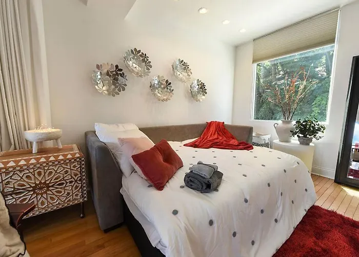 View Sanctuary With Hot Tub * Pittsburgh
